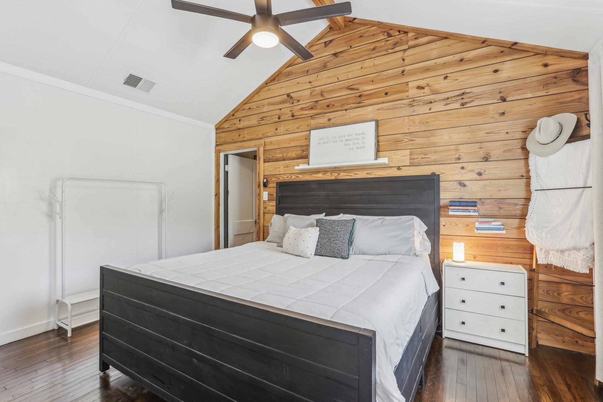 106 County Road 425 Spicewood TX 78669