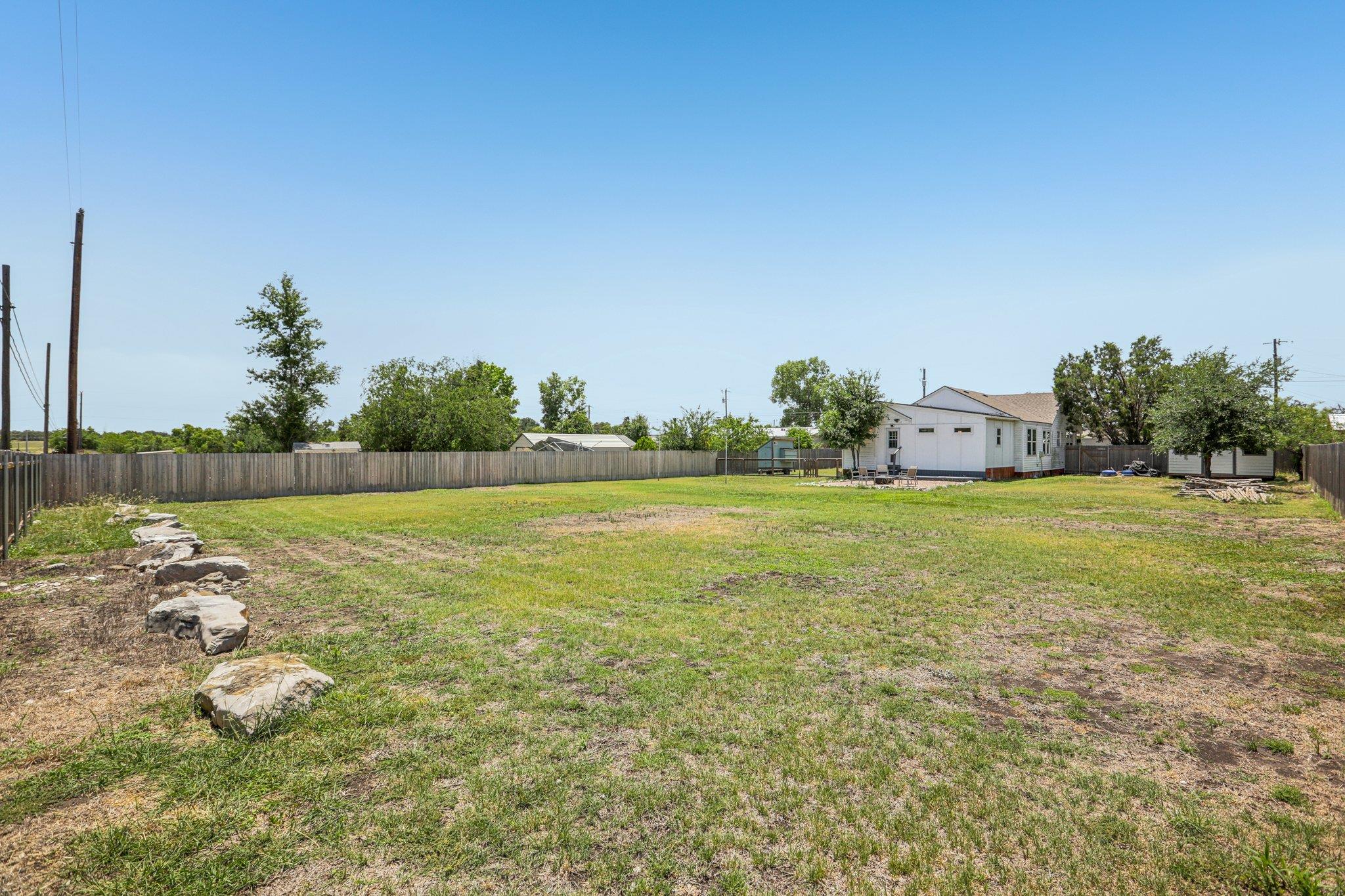 106 County Road 425 Spicewood TX 78669