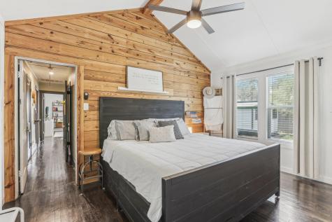 106 County Road 425 Spicewood TX 78669