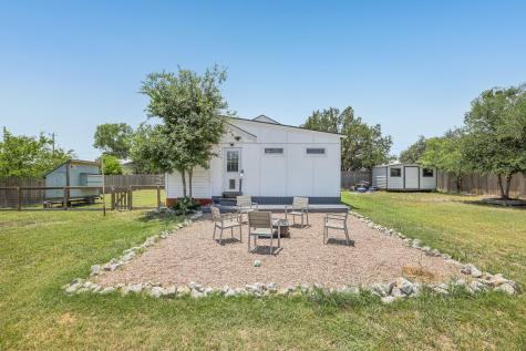 106 County Road 425 Spicewood TX 78669