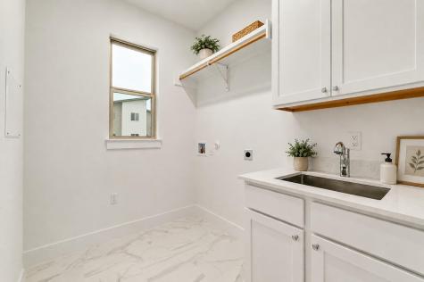 5315 La Crosse 8 Avenue Austin TX 78739