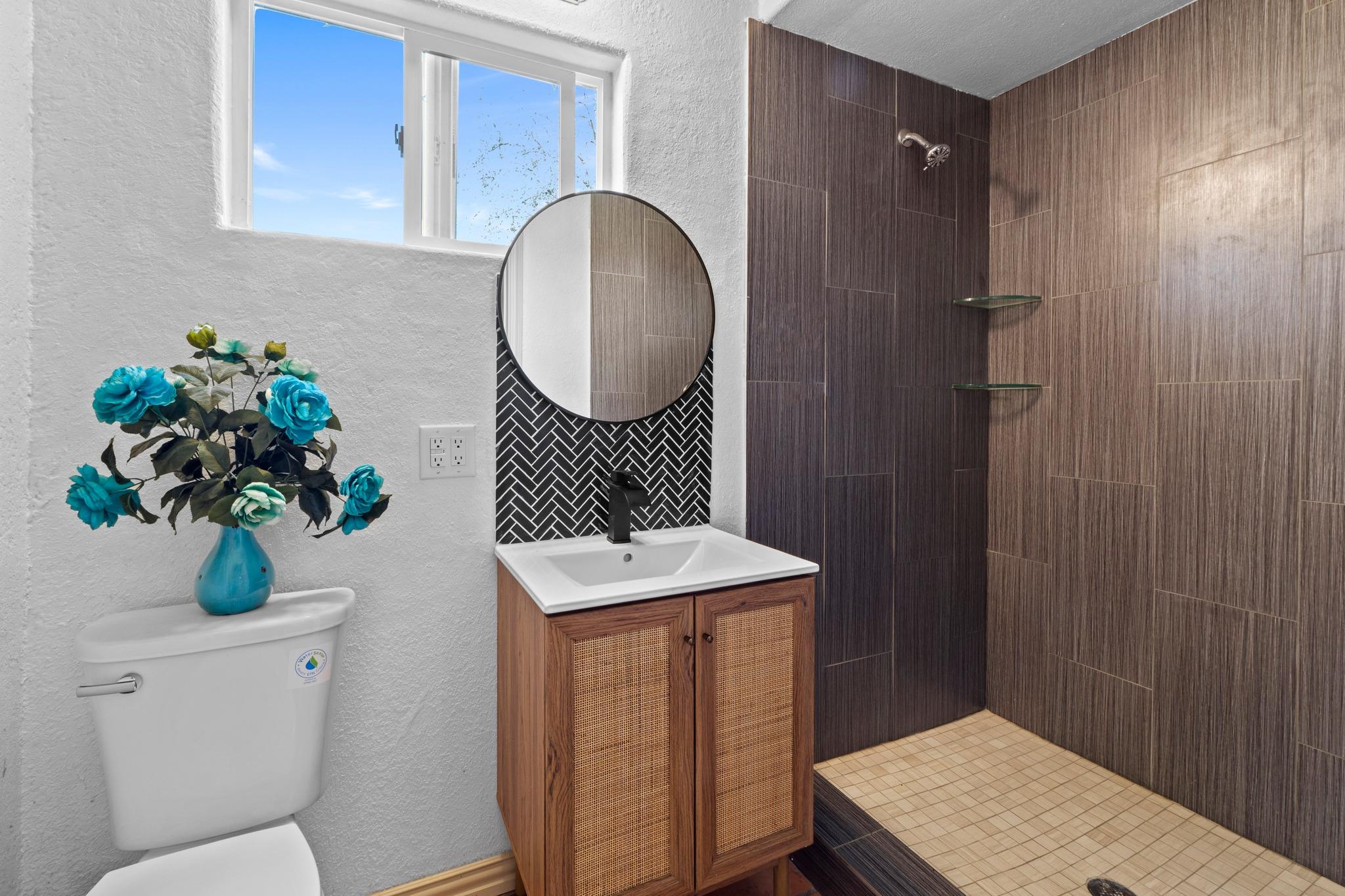 18702 Lakeland Drive Point Venture TX 78645