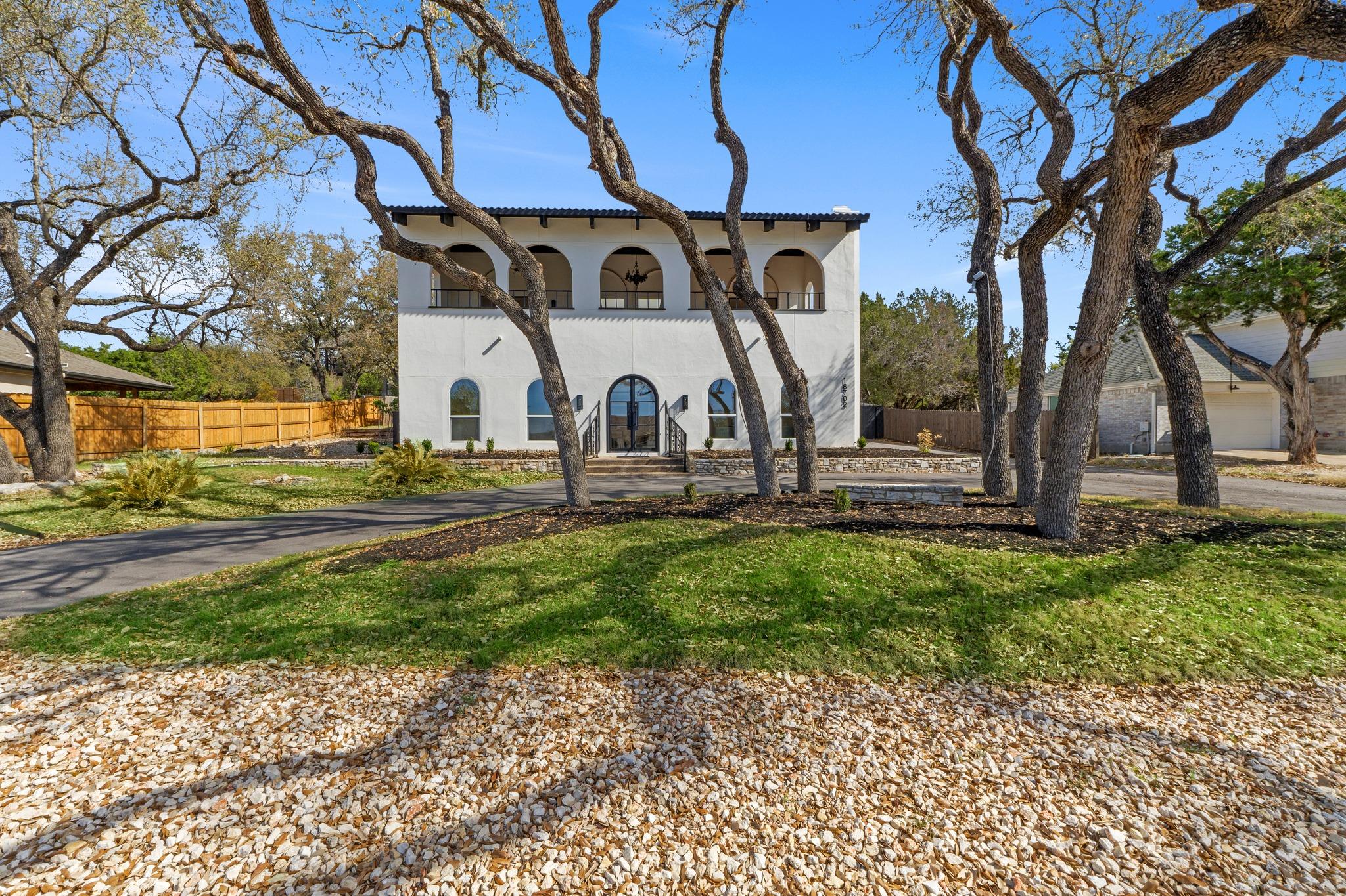 18702 Lakeland Drive Point Venture TX 78645