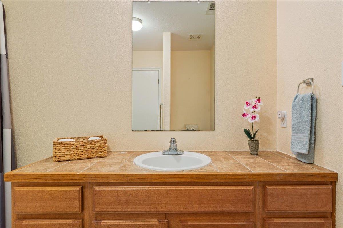 237 Moonstone Drive Jarrell TX 76537