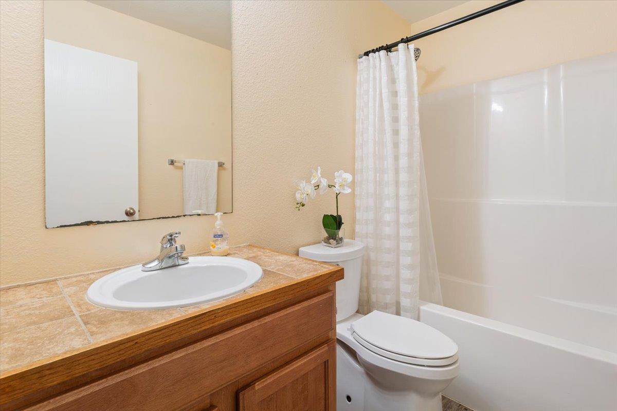 237 Moonstone Drive Jarrell TX 76537