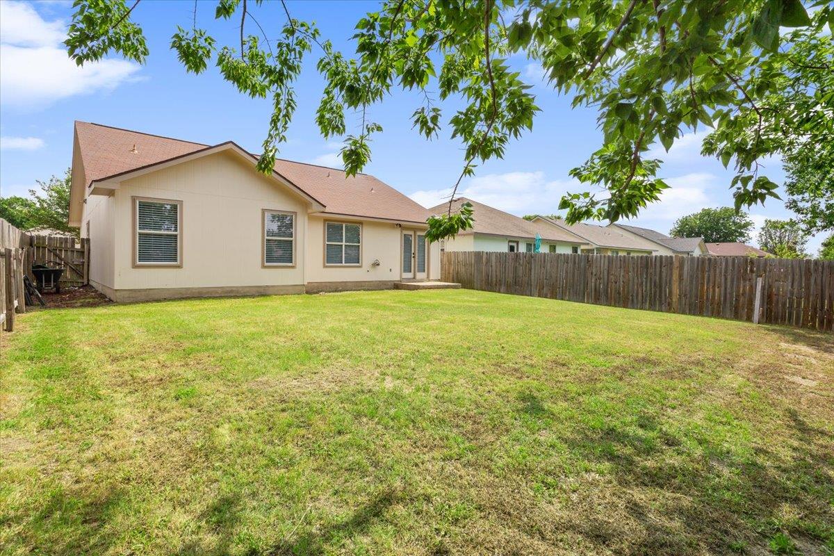 237 Moonstone Drive Jarrell TX 76537