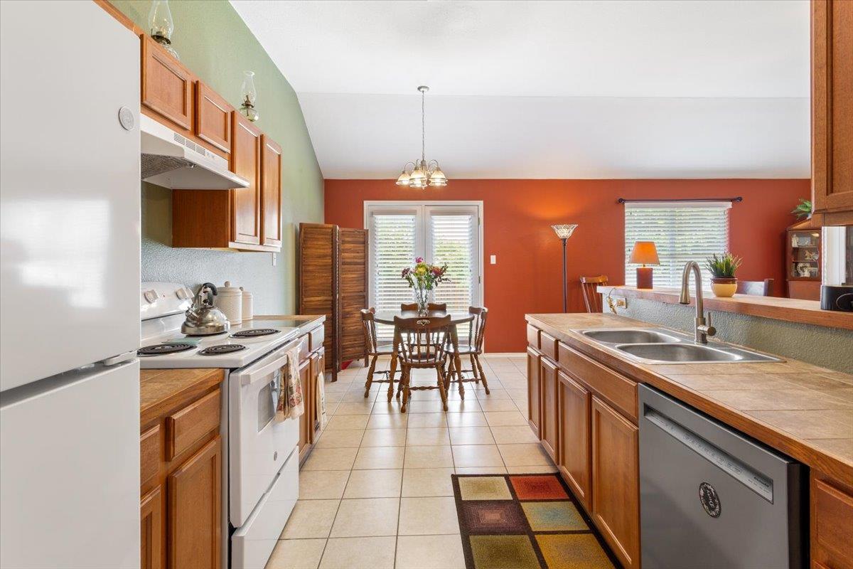 237 Moonstone Drive Jarrell TX 76537