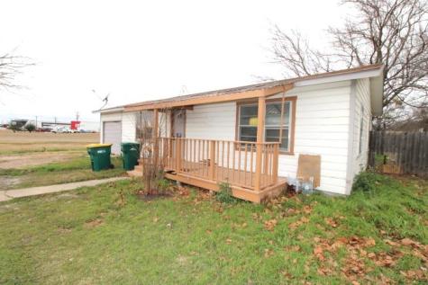 1411 W Main Street Gatesville TX 76528