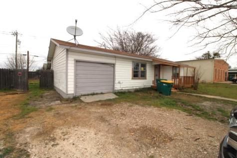 1411 W Main Street Gatesville TX 76528