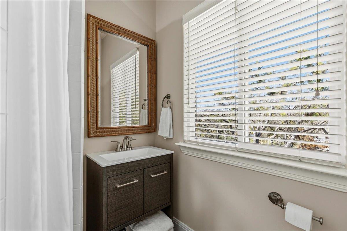 25207 Lake View Drive Spicewood TX 78669