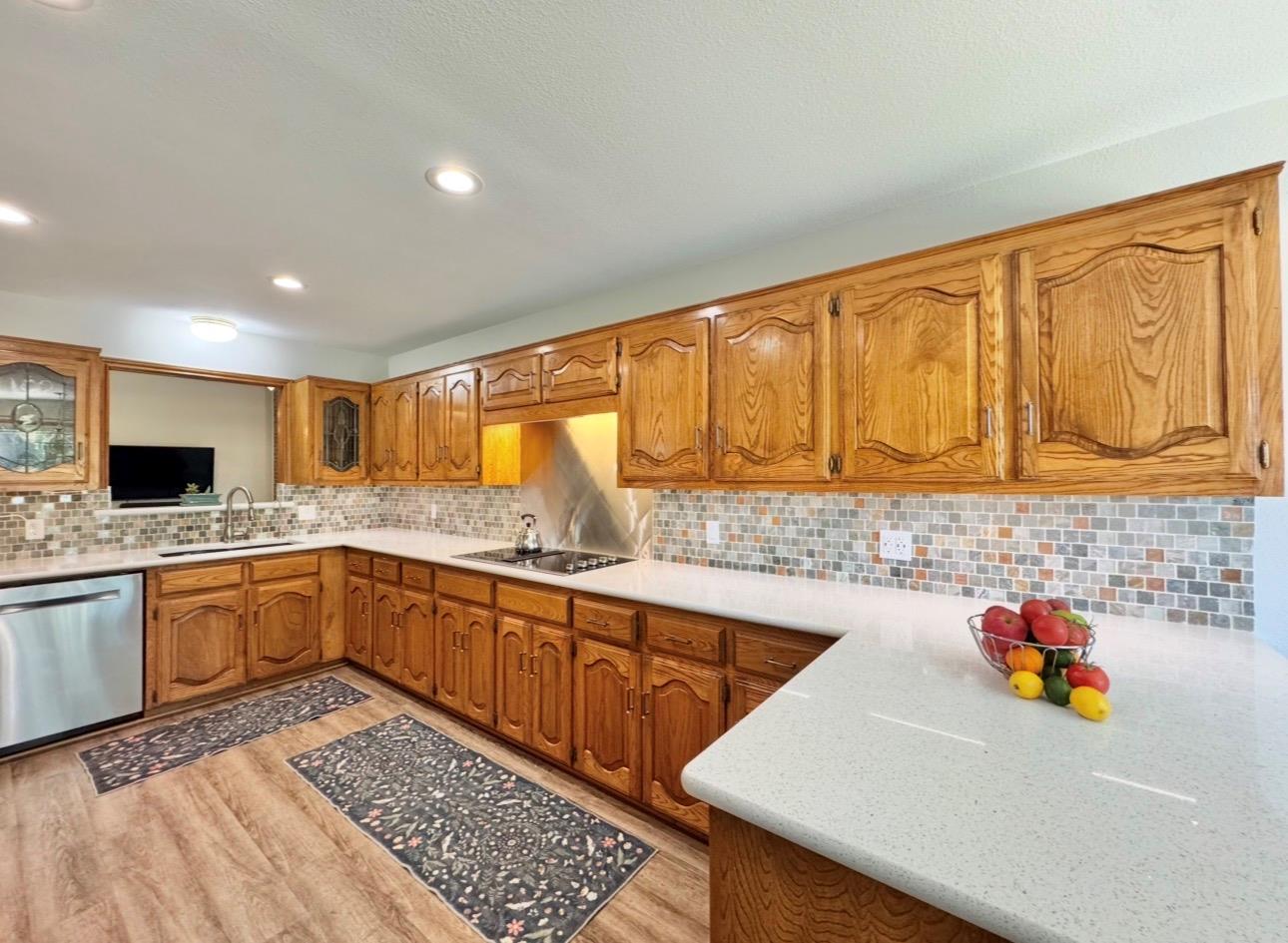 203 E 11th Street Elgin TX 78621