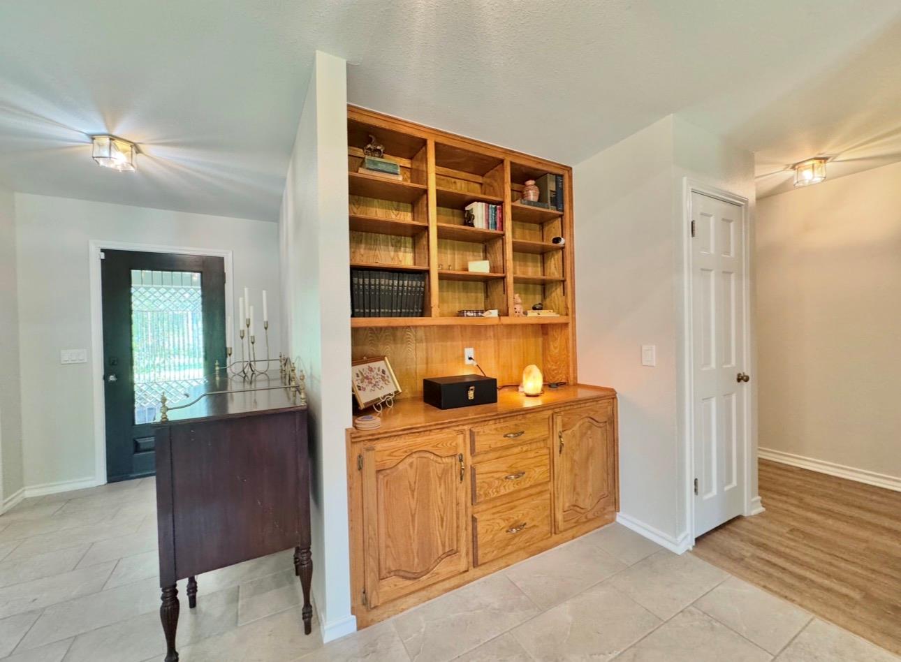203 E 11th Street Elgin TX 78621