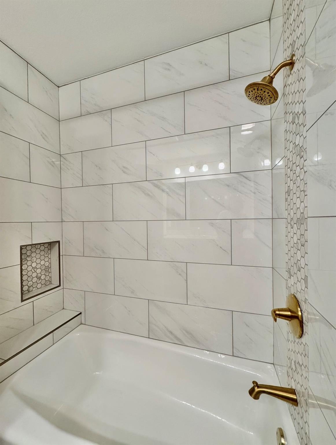203 E 11th Street Elgin TX 78621