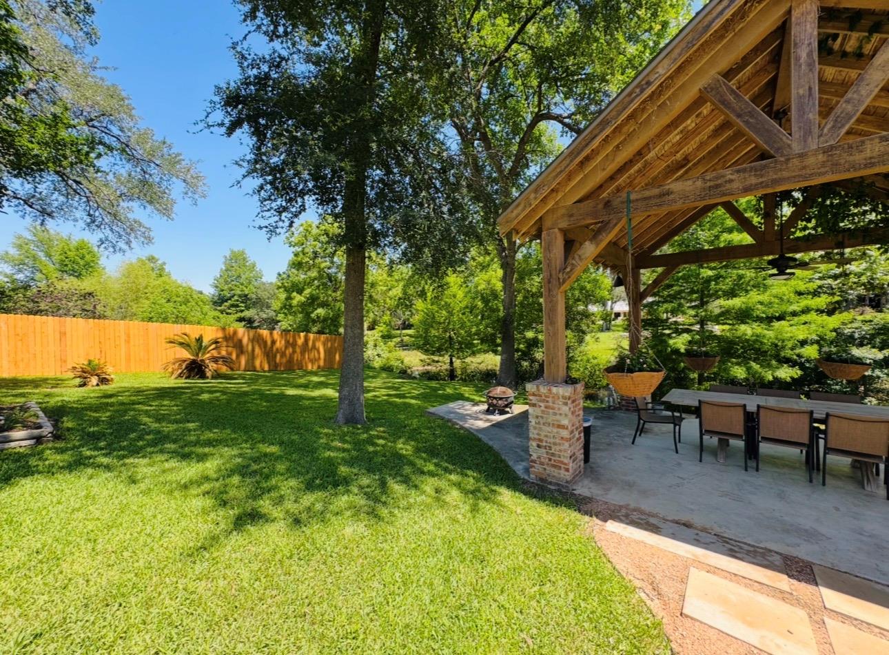 203 E 11th Street Elgin TX 78621