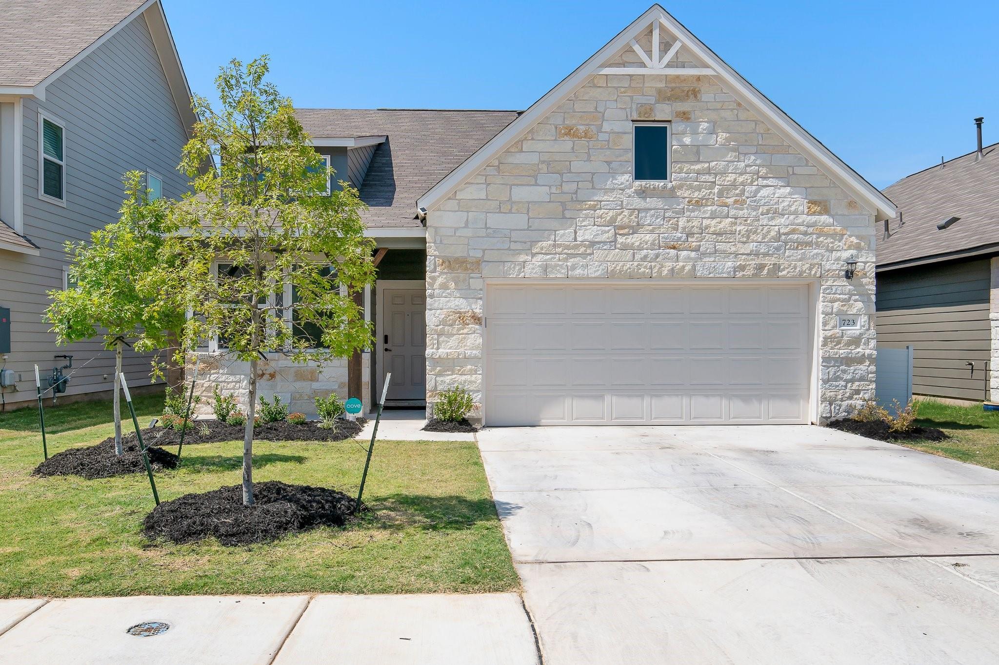 723 Gray Fox Loop Hutto TX 78634