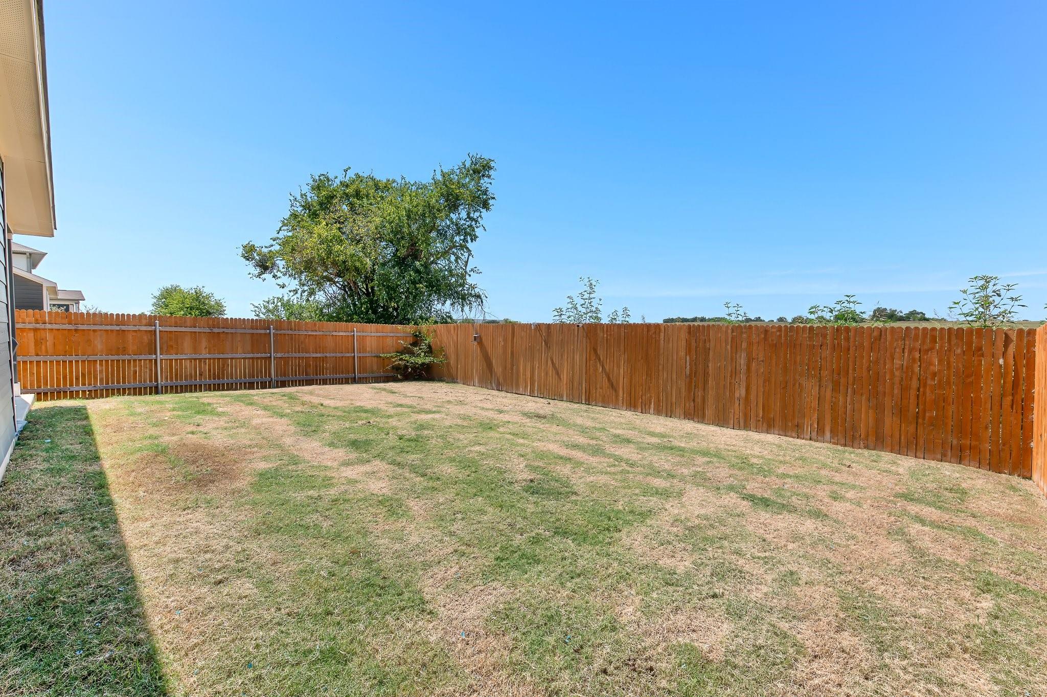 723 Gray Fox Loop Hutto TX 78634
