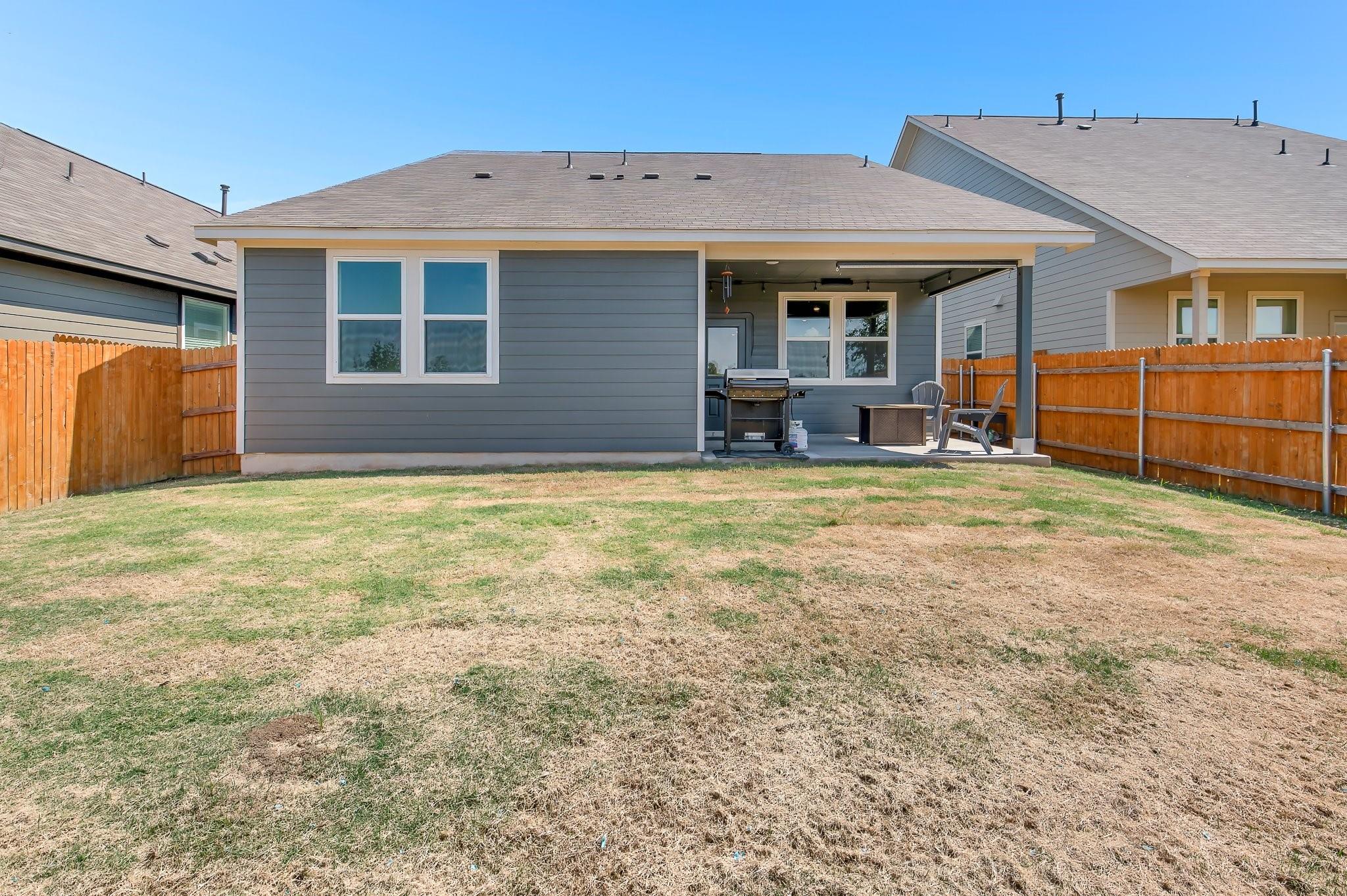 723 Gray Fox Loop Hutto TX 78634