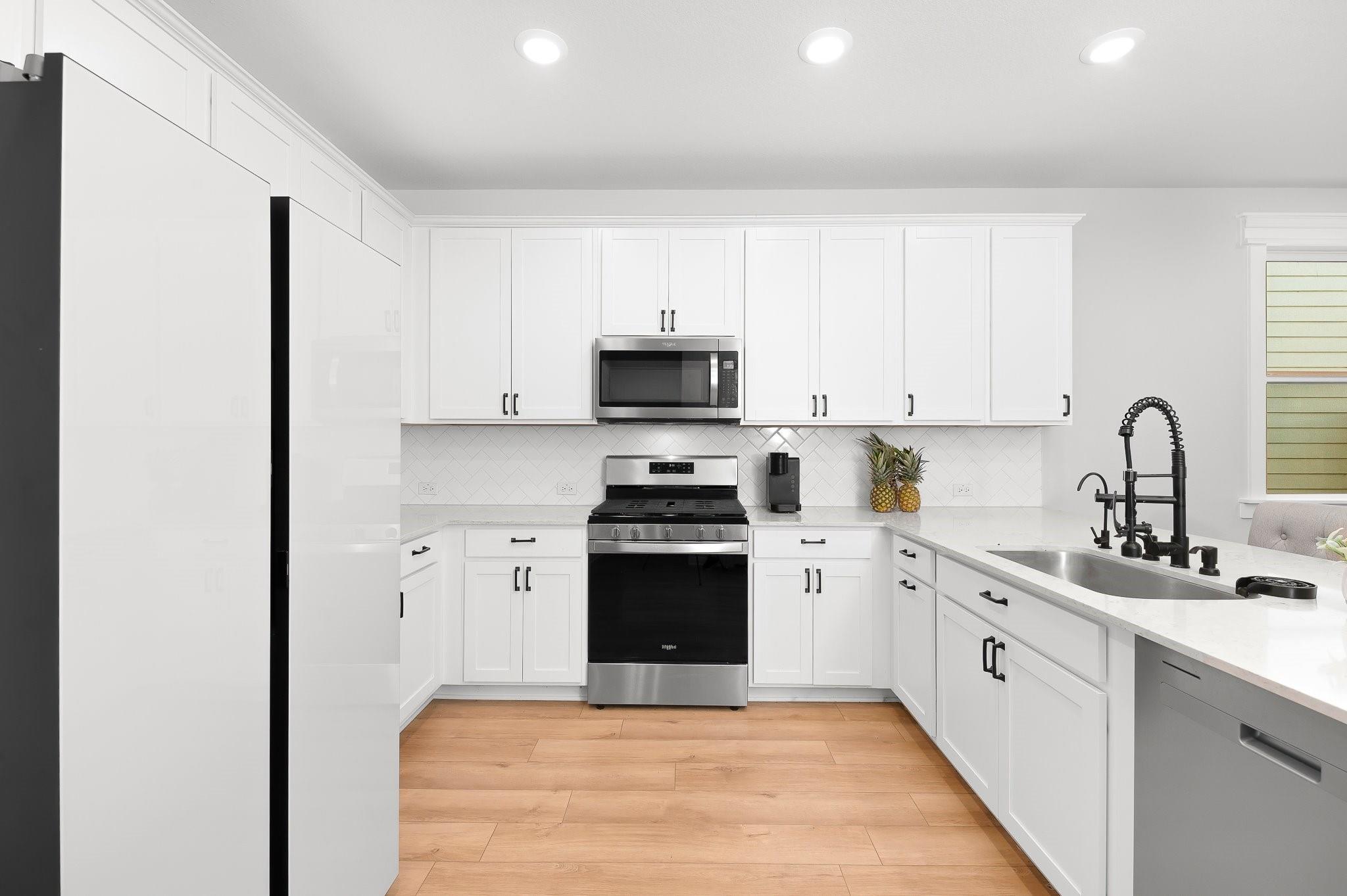 723 Gray Fox Loop Hutto TX 78634