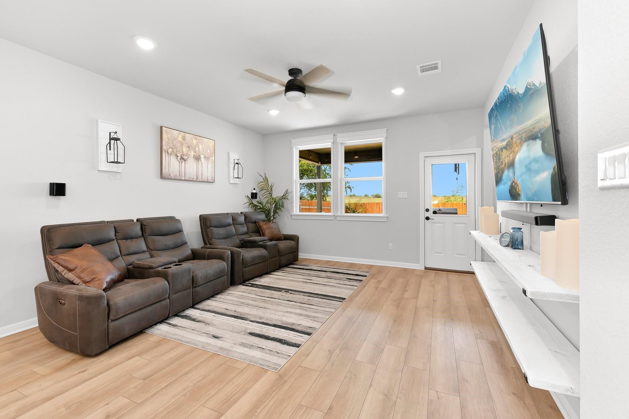 723 Gray Fox Loop Hutto TX 78634