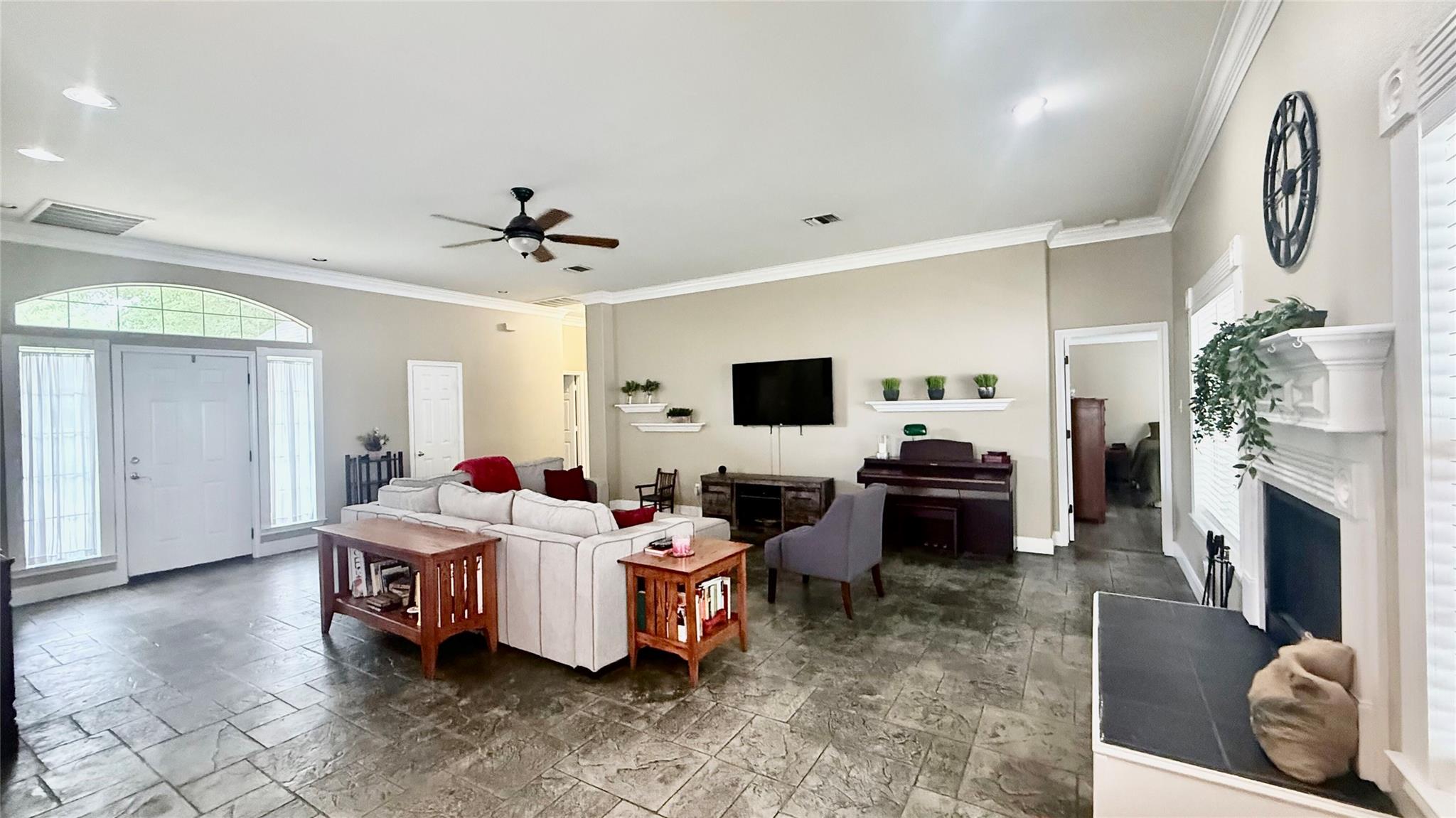 1127 Robin Road Elgin TX 78621