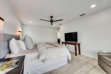3900 Lake Park Cove Lago Vista TX 78645