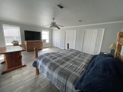 5571 Fm 535 Cedar Creek TX 78612