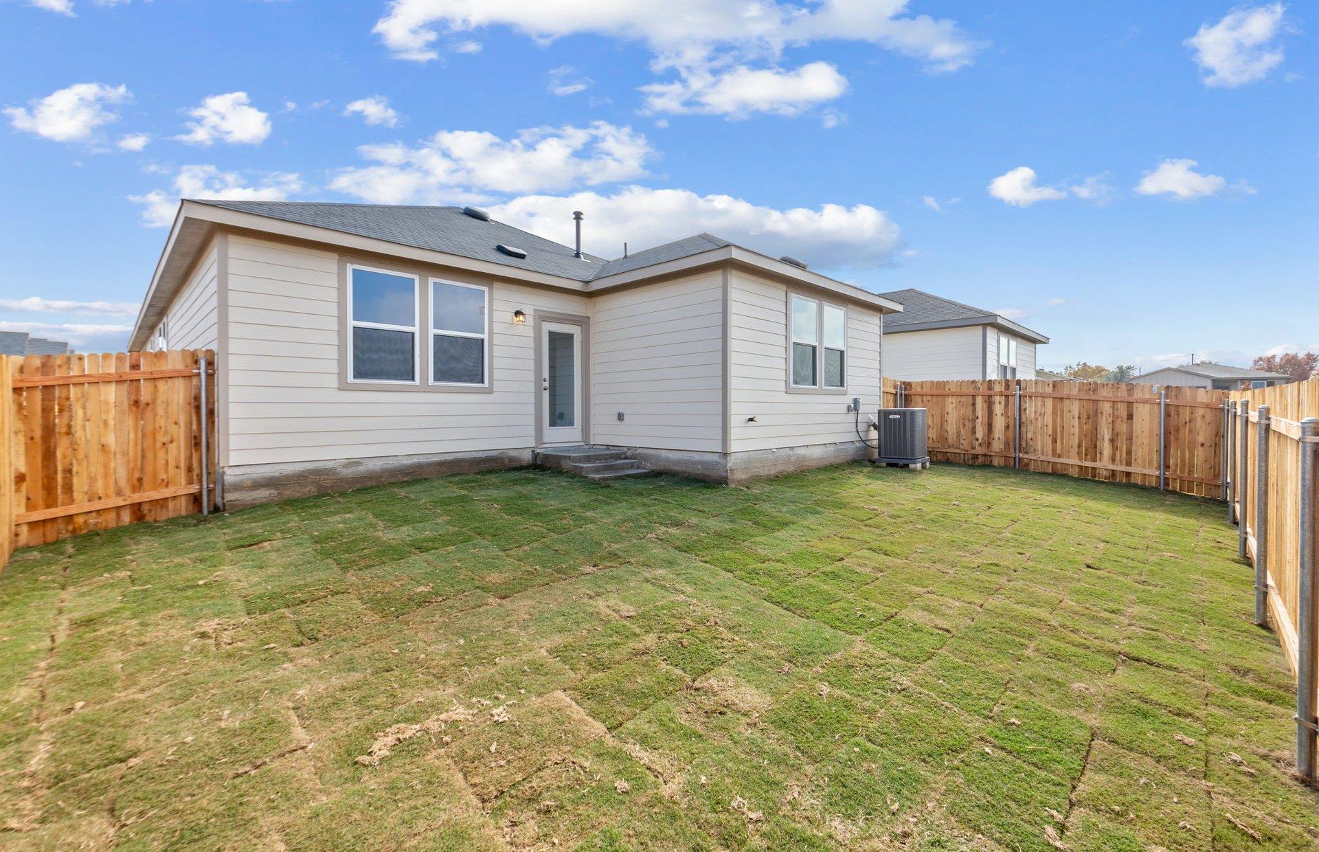 408 Sullivan Way Elgin TX 78621
