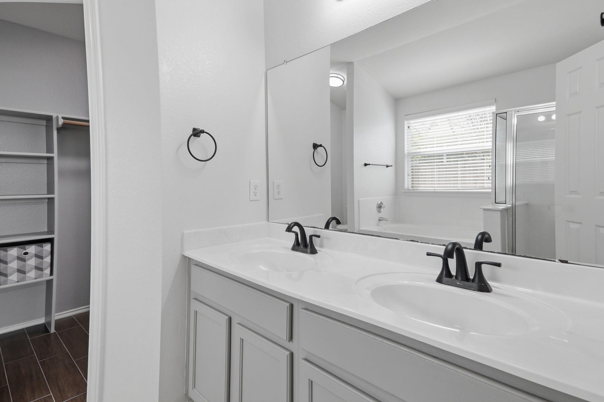 905 Lee Drive Leander TX 78641