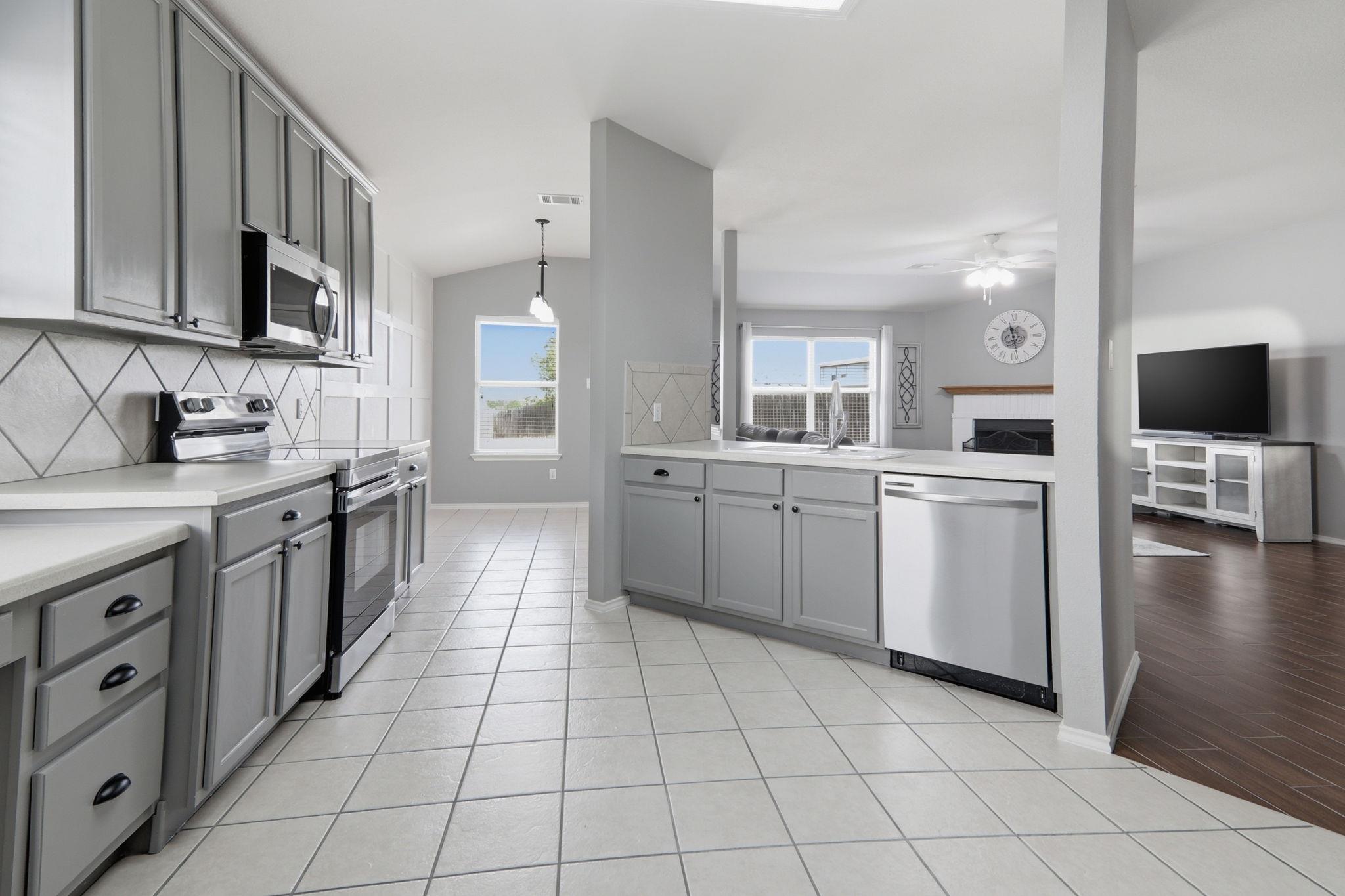 905 Lee Drive Leander TX 78641