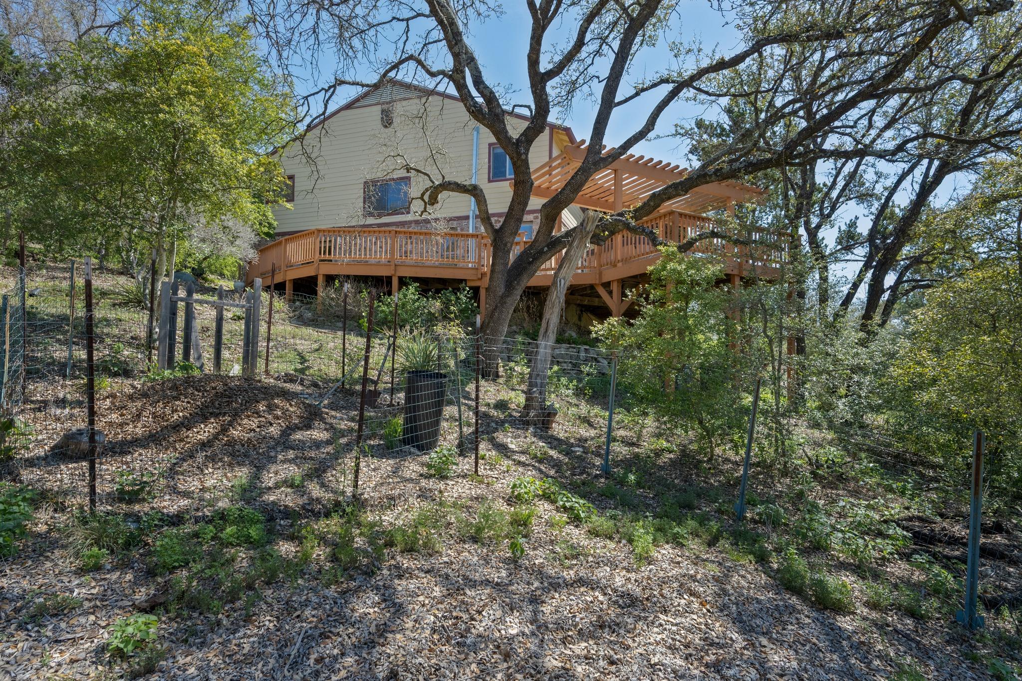 9106 Yucca Mountain Road Austin TX 78759