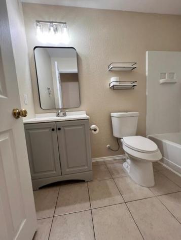 1005 W South Street Leander TX 78641