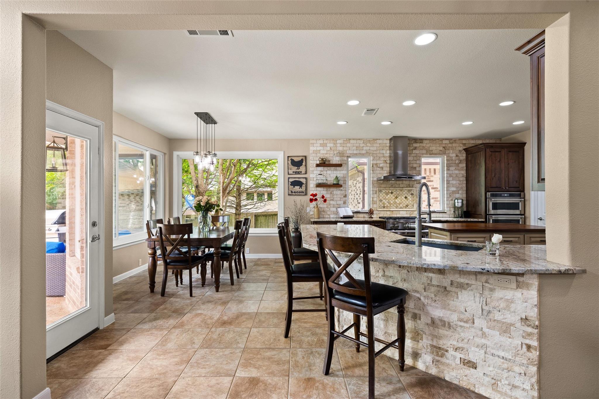 161 Daisy Path Austin TX 78737