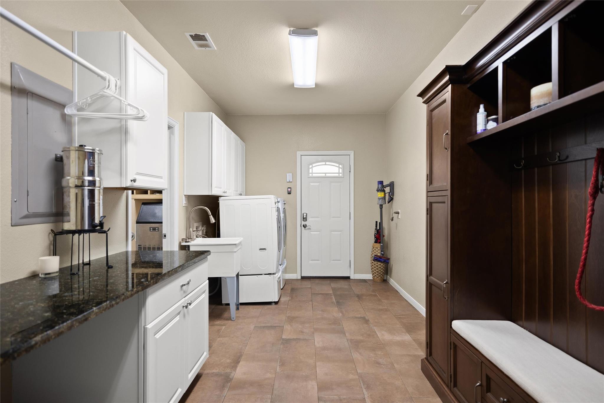 161 Daisy Path Austin TX 78737