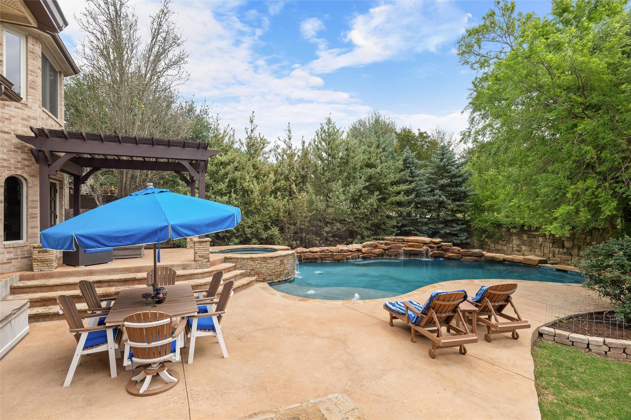 161 Daisy Path Austin TX 78737