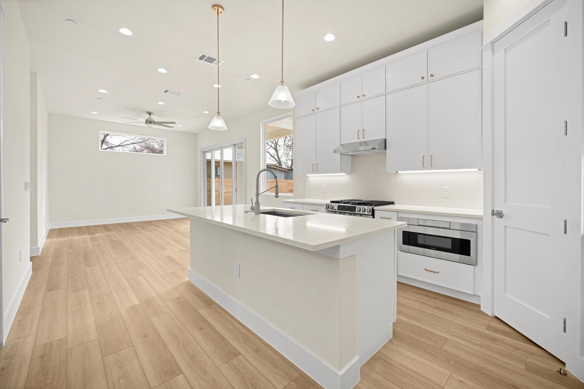 6107 Richardson Lane Austin TX 78741
