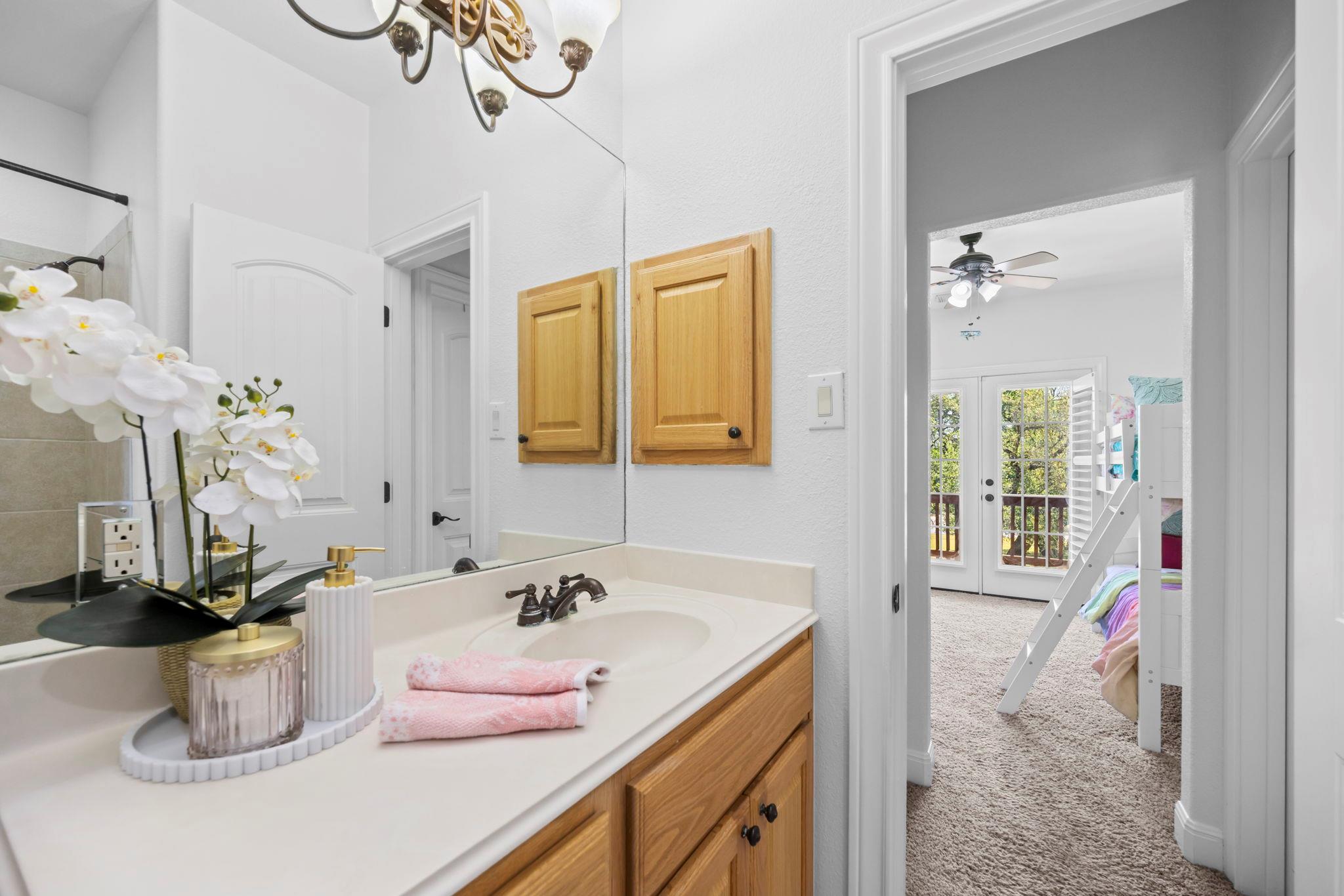 600 Lake Side Cove Georgetown TX 78628