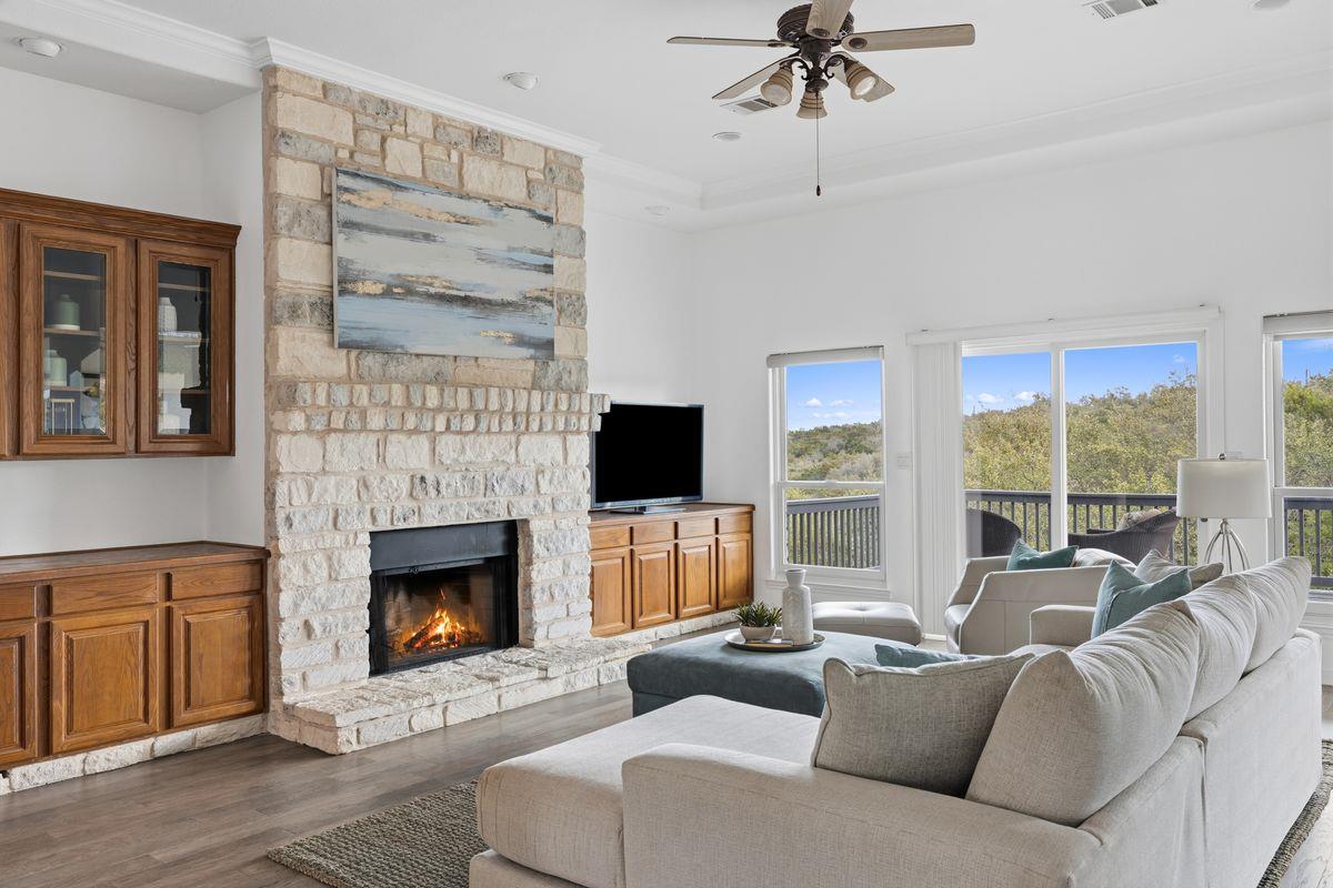 1015 Sunset Canyon Drive N Dripping Springs TX 78620