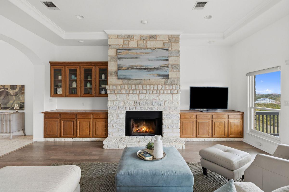 1015 Sunset Canyon Drive N Dripping Springs TX 78620