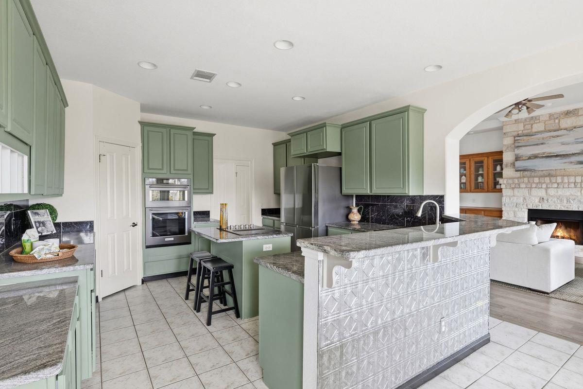 1015 Sunset Canyon Drive N Dripping Springs TX 78620