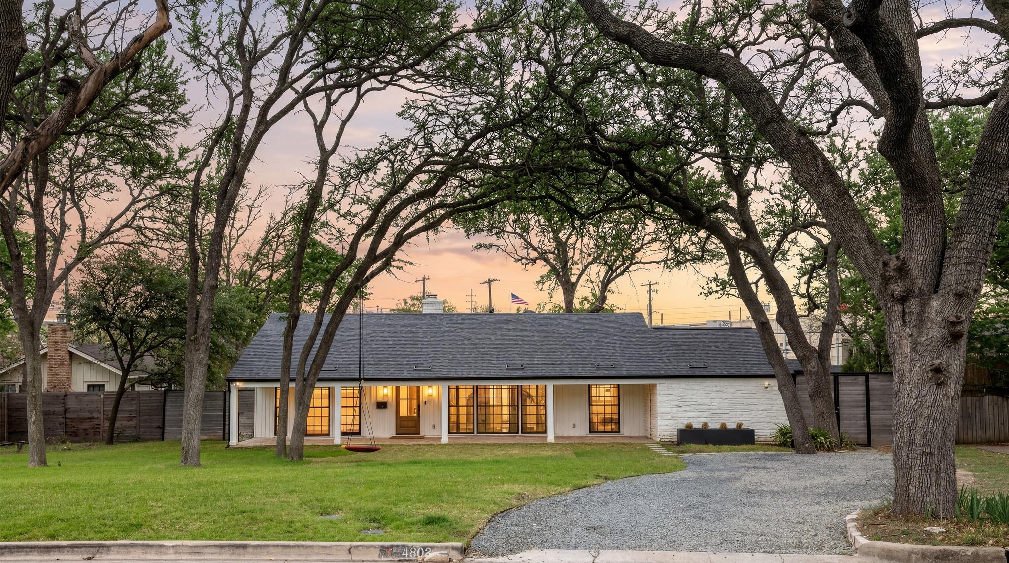 4002 Bradwood Road Austin TX 78722