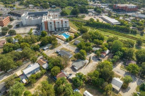 512 Valley Street San Marcos TX 78666