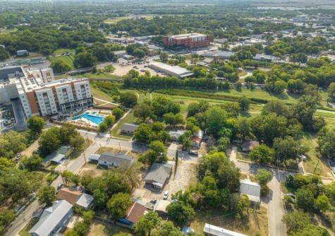 512 Valley Street San Marcos TX 78666