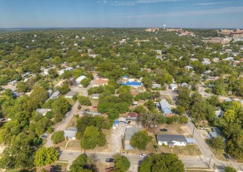 512 Valley Street San Marcos TX 78666