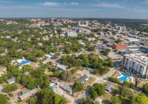 512 Valley Street San Marcos TX 78666