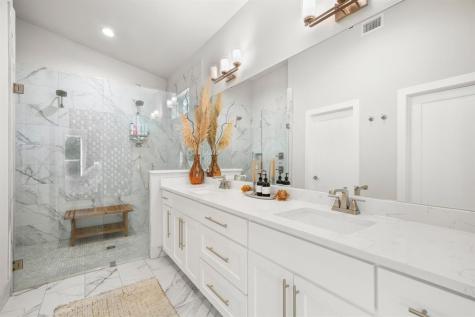 307 Bedford Drive Spicewood TX 78669