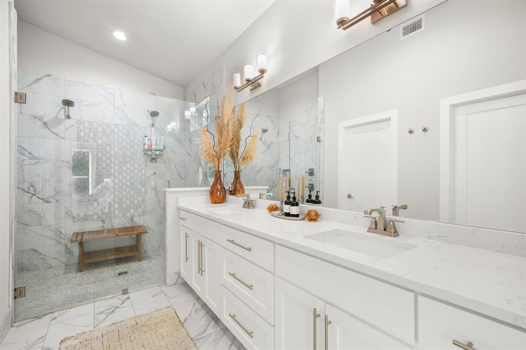 307 Bedford Drive Spicewood TX 78669