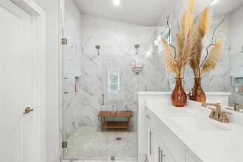 307 Bedford Drive Spicewood TX 78669
