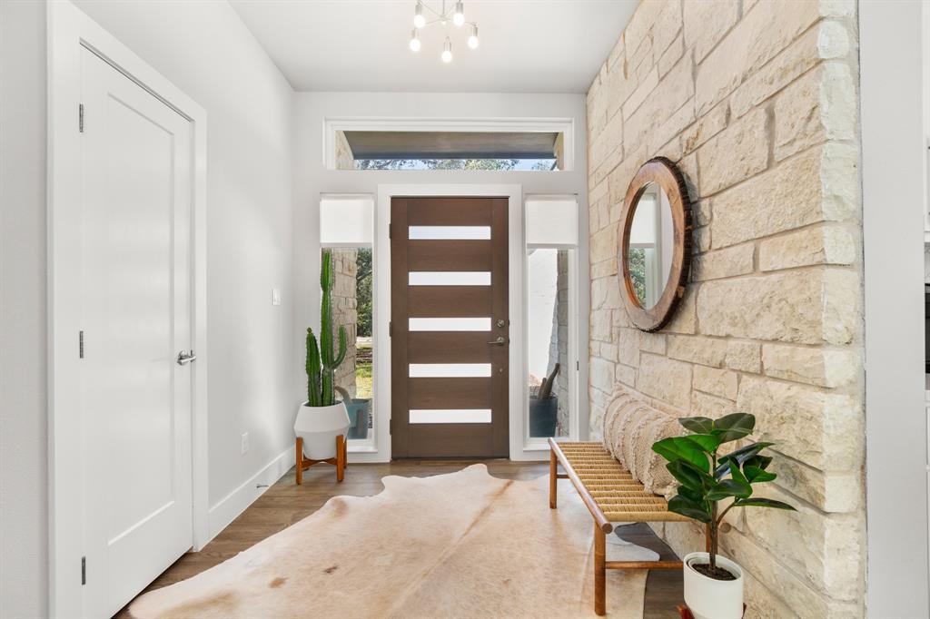 307 Bedford Drive Spicewood TX 78669