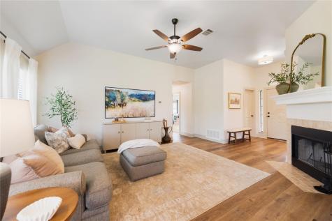 10102 Twin Lake Loop Dripping Springs TX 78620