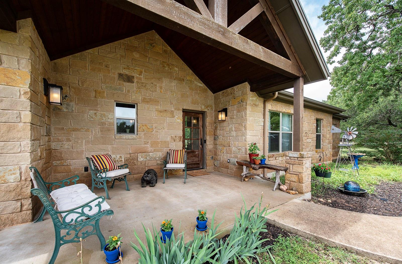 7075 Rr 1869 Liberty Hill TX 78642